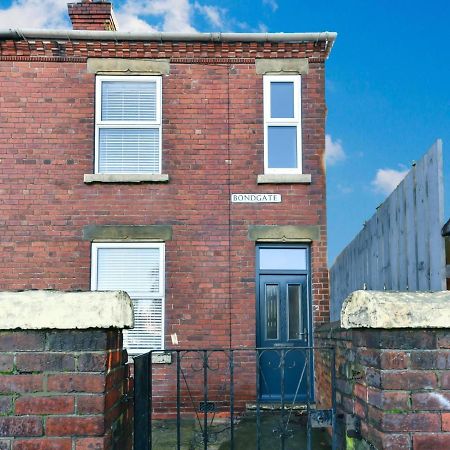 4 Bedroom, 2 Bathroom House - Free Parking ポンテフラクト エクステリア 写真